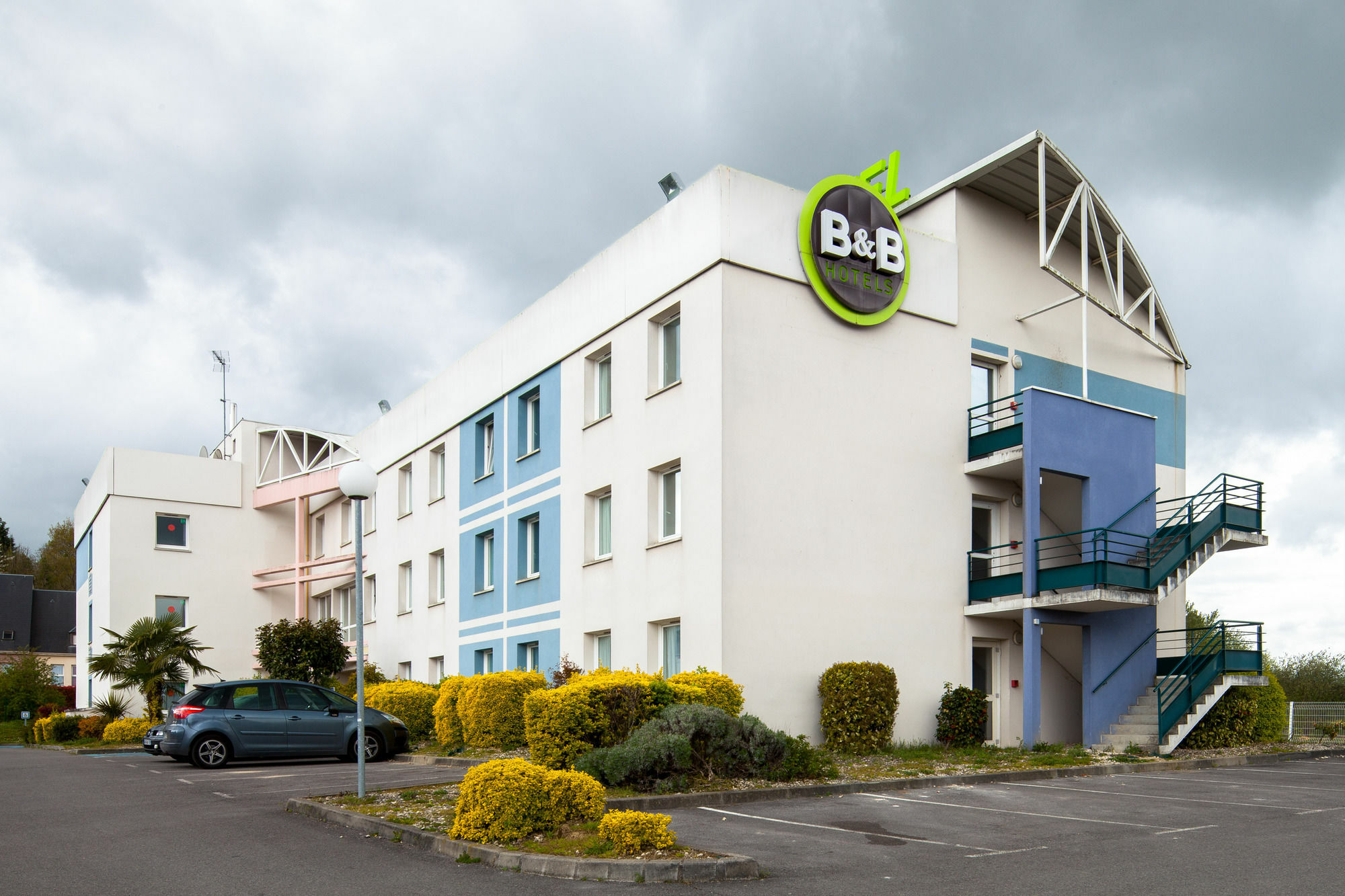 ホテル B＆B オテル ボーヴェ Allonne  エクステリア 写真