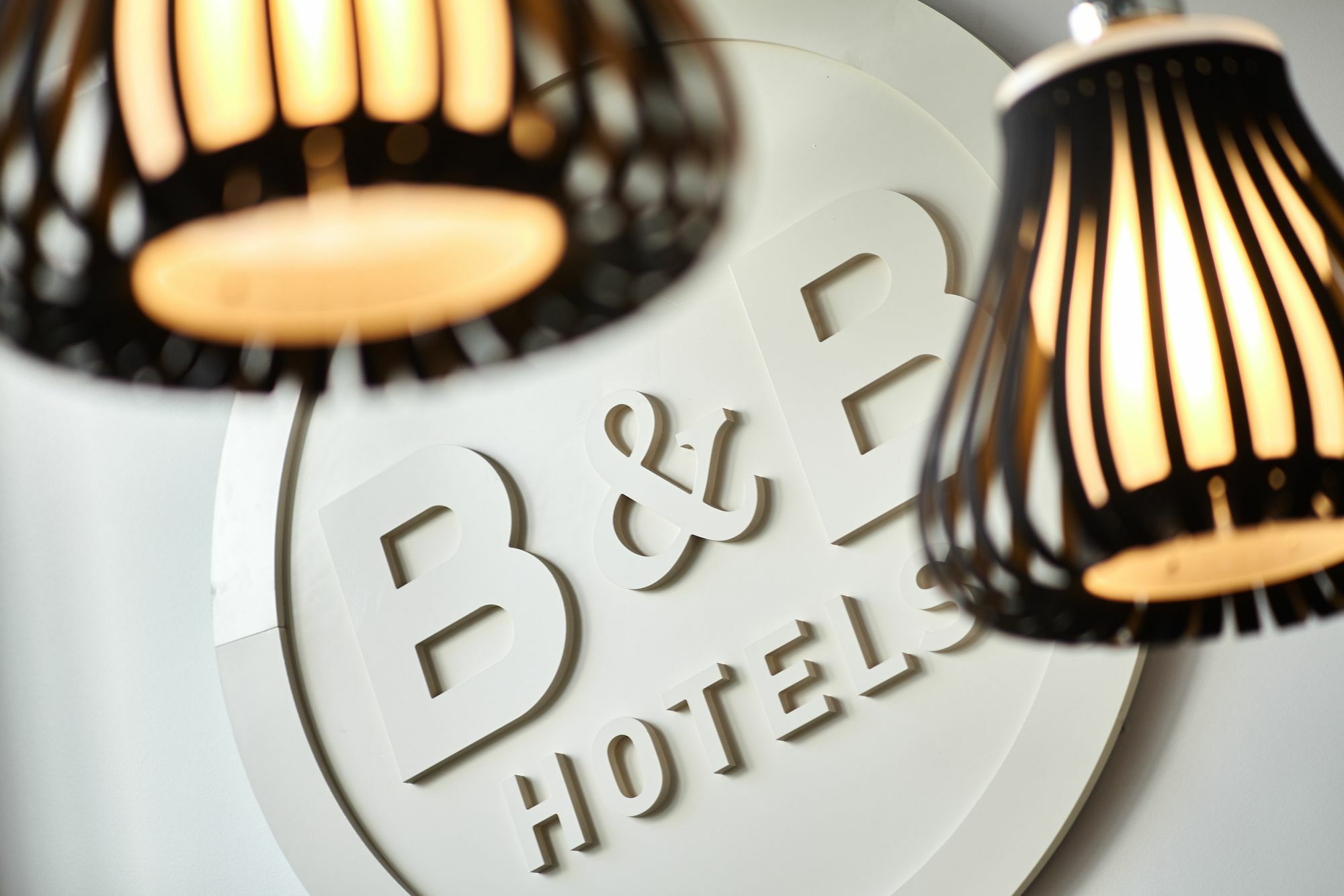 ホテル B＆B オテル ボーヴェ Allonne  エクステリア 写真